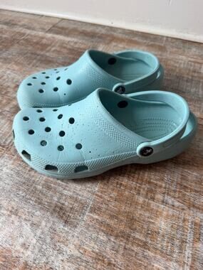 Crocs Classic Clog Aqua Mint Size 6 Women's Size 8 Men's Slip On Comfort Sandals